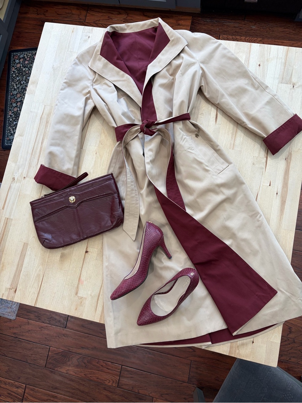 Vintage 70s Etienne Aigner reversible Beige/Burgandy Trench Coat